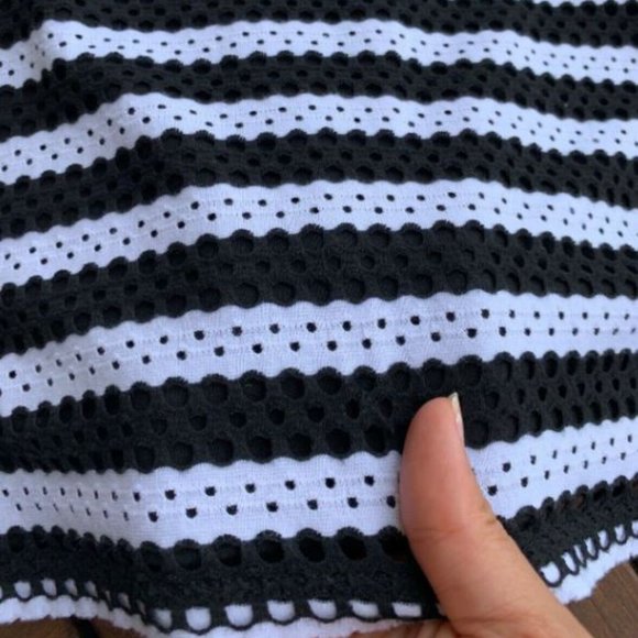 Zenergy By Chicos Shrit Short Sleeve Size 1 - Picture 5 of 11